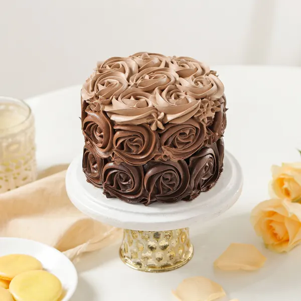 Rosette Splendor Chocolate Mini Cake